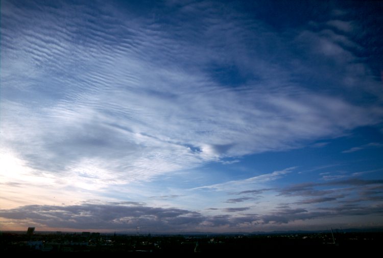 Wolken Karlsruher Wolkenatlas Altocumulus Stratiformis Perlucidus